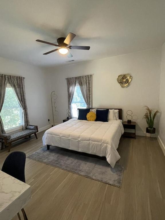 City Serenity-2Br Home Away From Home. 6 Min From Atl Airport Atlanta Esterno foto